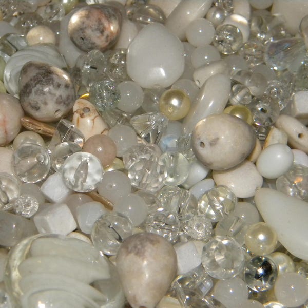 NEW 4/oz White, Cream, Beige, Clear assorted Glass & gemstone 6mm-20mm Mixed Loose lot of Beads NO Junk, no wood no plastic