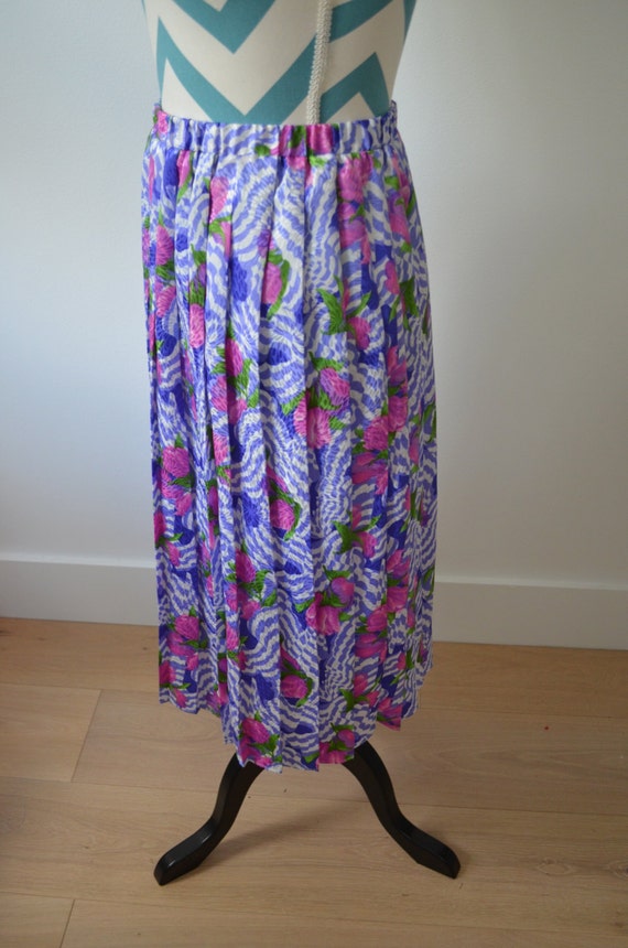 Vintage Floral Pleated Skirt - Pink ulips with Pu… - image 4