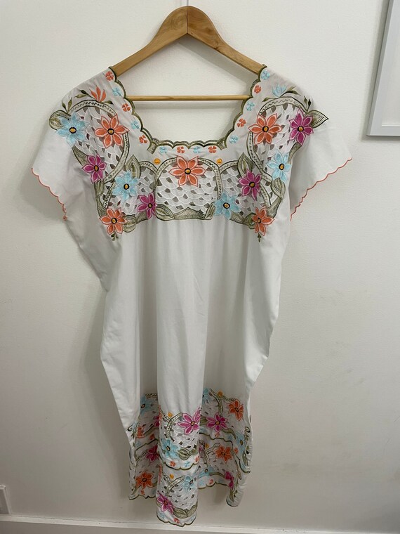 70s Boho Floral Embroidered Huipil Mexican Dress … - image 5