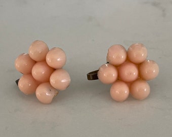 50s Pink Daisy Flower Screw Back Vintage Pendiente