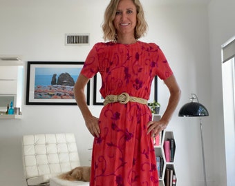 Vestido de estampado de borde floral coral de los años 90 con corbata talla 8