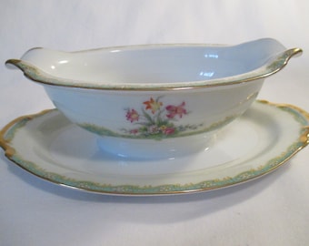 Vintage Regal China Gravy Boat, Thanksgiving, Christmas, Wedding China, Wedding Gift, Mother's Day, Easter, Family Dinner