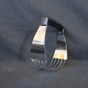 Pastry Cutter Ekco Chromium Metal Plastic Handle Dough Blender Vintage Made in USA