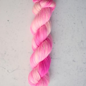 Sweetheart, Hand Dyed Yarn, Knitting Yarn, Superwash Merino Wool, 100g/231 yards