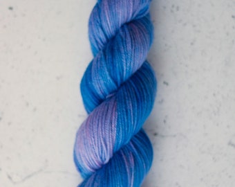 Violet, Hand geverfd garen, breien garens, merinoswol Superwash, 100g/231 werven