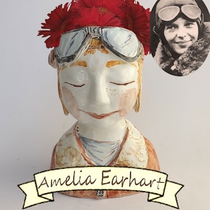 Porta vaso &quot;Amelia&quot;-omaggio all &#39;aviatrice Amelia Earhart;serie &quot;Women&#39;s Power&quot;