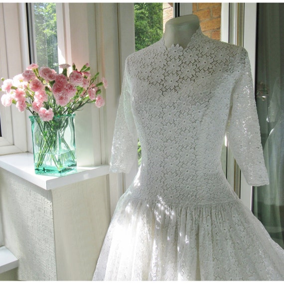 Vintage 1950s Wedding Dress, White Lace Tea Lengt… - image 1