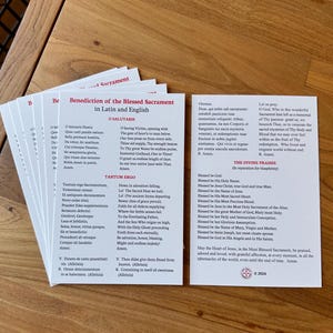 Carte de prière catholique pour la Bénédiction du Saint-Sacrement en latin et en anglais, format Jumbo, paquet de 10, 25, 50 ou 100 (avant Vatican II)