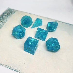 Blue Diamond Dice - 7-piece Resin Dice Set