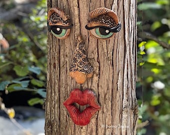 Rzeźba w kształcie drzewa wykonana ręcznie z betonu: Fantazyjna sztuka ogrodowa w lesie