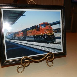 Fotografia vintage de trem de carga de Burlington Northern Santa Fe (BNSF) 12,5 pol por 9,25 na década de 1970 emoldurada