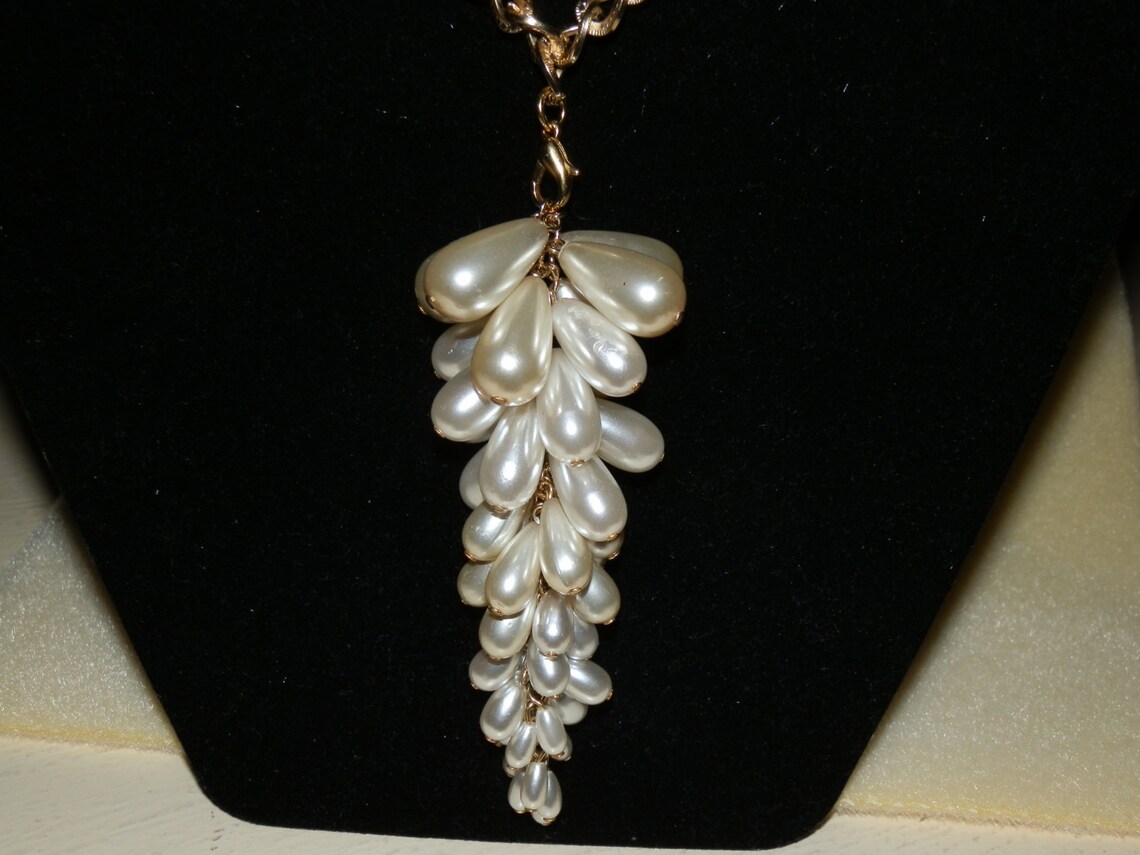 9ct White Gold Vintage Clasp With A Pearl 501r | Amanda Appleby