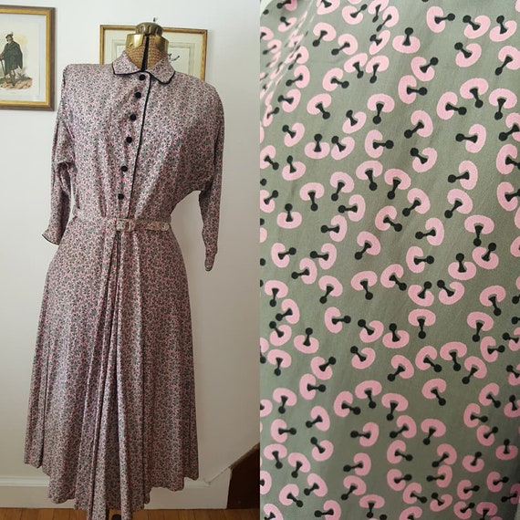 Vintage 1950s Rayon Novelty/Atomic Print Dress
