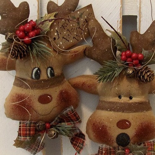 Primitive Reindeer Pattern North Pole Christmas Etsy