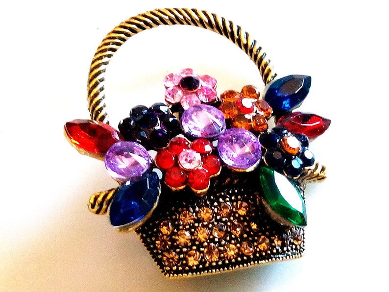 A Faceted Purple Blue /& Yellow Rhinestone Garden Red FLOWER BASKET BROOCH Bright Crystal PinAccessory Yellow Gold Tone Setting.