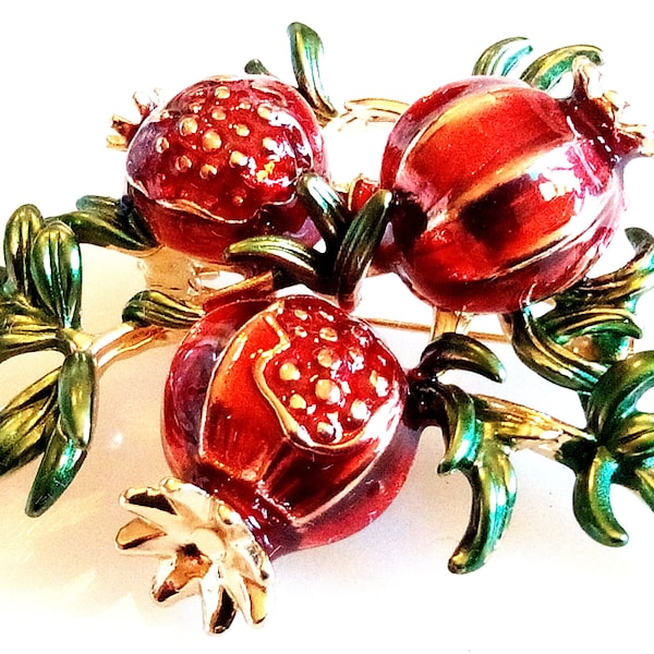 POMEGRANATES BROOCH! Figural, Food & Drink, Fruit Pin/Accessory! Delicious! Inviting Red Enameled Fruit With Green Leaves! Gold Tone Setting