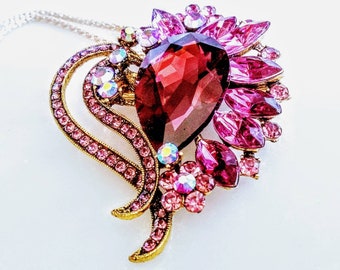 COLLIER COEUR VIOLET ! Superbe broche/épingle/breloque/pendentif/accessoire ! Magnifique cadeau d'amour avec cristaux d'améthyste et strass Aurora Borealis ! A+ !