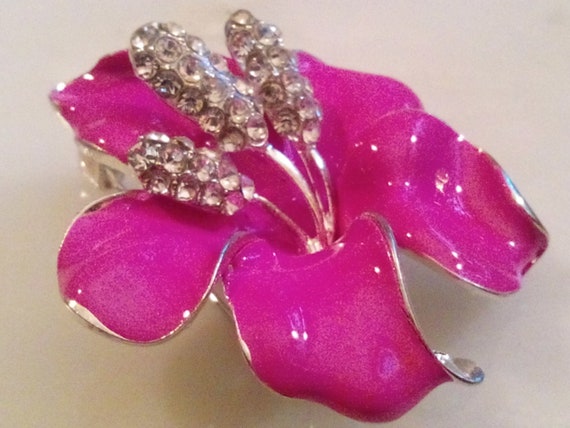 ENAMELED FLOWER BROOCH! Gorgeous Pin/Accessory! R… - image 9