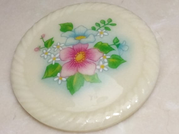 SIGNED AVON BROOCH! Painted Porcelain Garden/Fine… - image 5