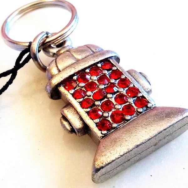 CHICO'S HYDRANT KEYCHAIN! Precious 80's Figural, Animal, Designer Dog Accessory!  Great, Secure, Silver Tone Keychain Closure. Excellent!