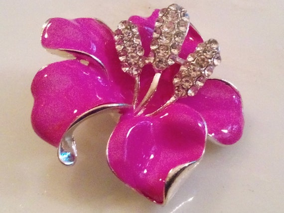 ENAMELED FLOWER BROOCH! Gorgeous Pin/Accessory! R… - image 7