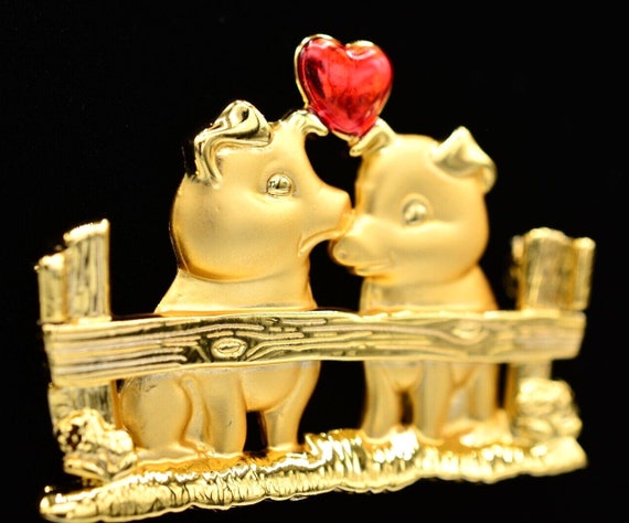 DANECRAFT VALENTINES DAY Brooch! Signed. Adorable… - image 9