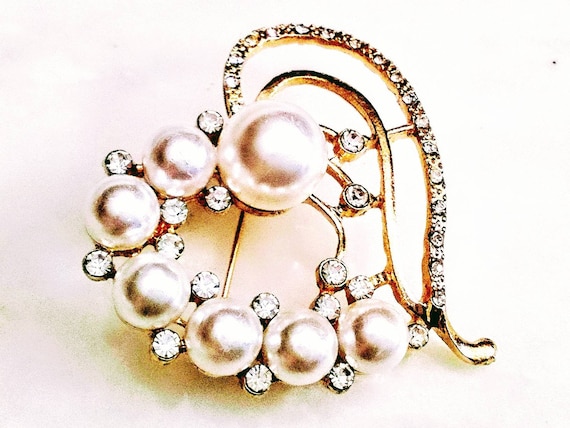 CRYSTAL & PEARL HEART Brooch, Pin, Accessory! Int… - image 3