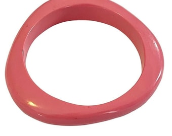 HOT PINK BRACELET! Gorgeous Mod Treat! Luscious Retro Bangle! Delicious Raspberry Sherbet Color! Very Attractive!Fab Jewel! Sweet Eye Candy!