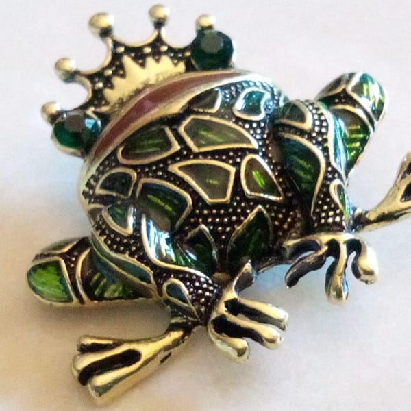 ENAMELED FROG BROOCH. Fun Pin/Accessory. Beautiful Bright Realistic Colors. Gold Tone Setting. King Of The Pond. Love It! Ribbit Excellent!