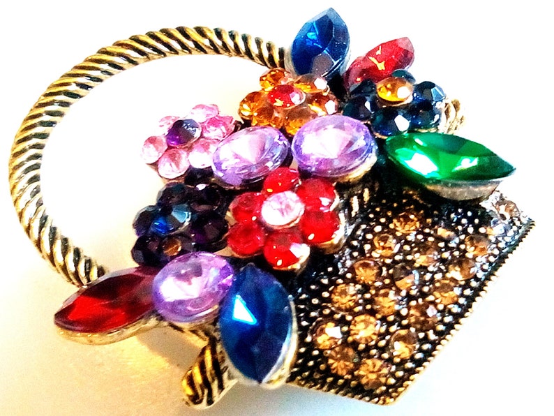 A Faceted Purple Blue /& Yellow Rhinestone Garden Red FLOWER BASKET BROOCH Bright Crystal PinAccessory Yellow Gold Tone Setting.
