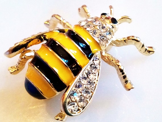 RHINESTONE BEE BROOCH! Adorable Figural Pin/Acces… - image 1
