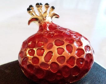 POMEGRANATE BROOCH! Figural-Food and Drink-Fruit Pin/Accessory. Gorgeous Red & Black Enameled. Dazzling Yellow Gold Tone Setting. Delicious!