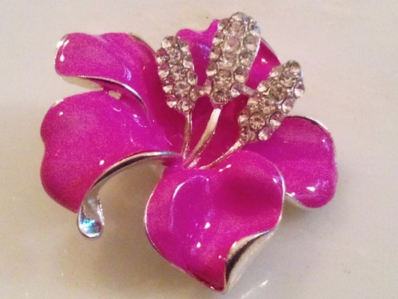 ENAMELED FLOWER BROOCH! Gorgeous Pin/Accessory! R… - image 6