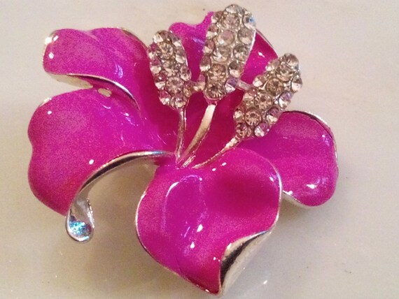 ENAMELED FLOWER BROOCH! Gorgeous Pin/Accessory! R… - image 5