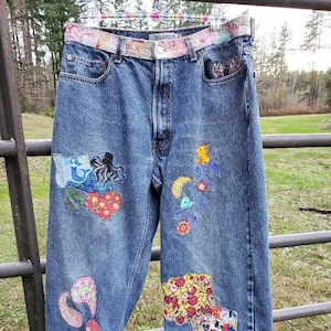 Made To Order Custom Boyfriend patched Jeans, Funky Patched Jeans, patched Denim Redone Jeans Relaxed Fit Levi&#39;s 550