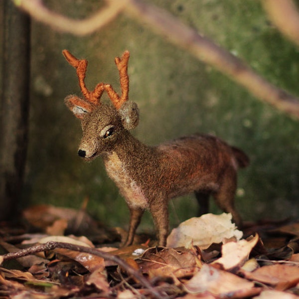 Poseable Needle Felted Deer Sculpture, Needle Felted Animal, Felt Deer Figurine, Deer Soft Sculpture, Woodland, Art Doll, Felt Animal