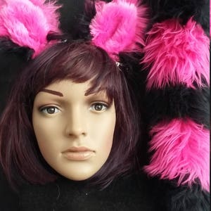 Cheshire Cat in Hot pink and Black