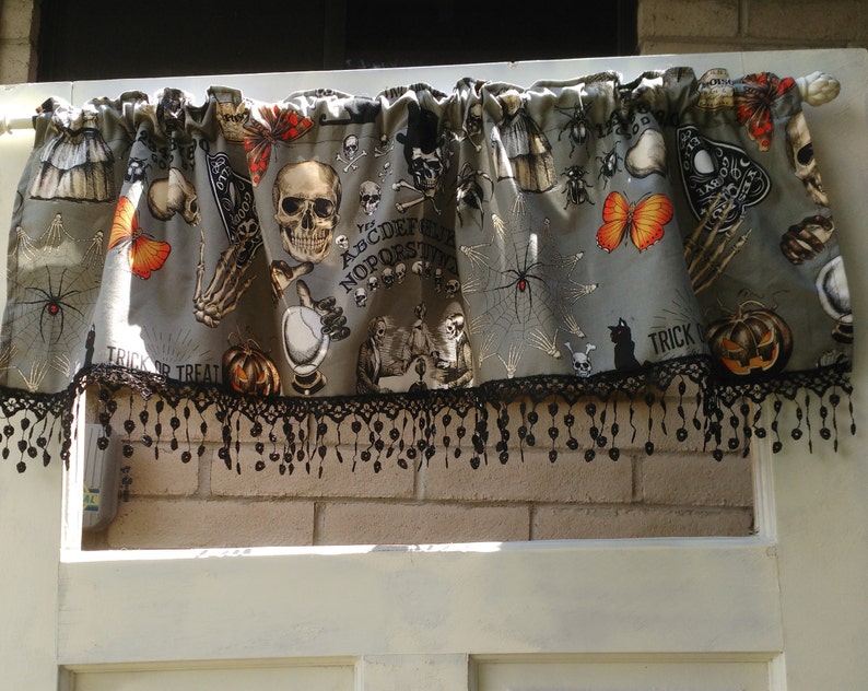 Gray skulls Valance with black lace trim