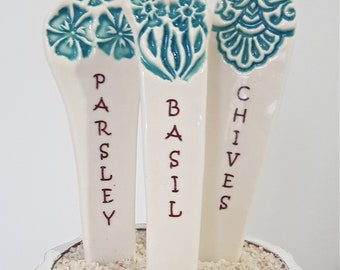 Ceramic herb markers. Garden markers. Parsley, Basil, Chives. Gift set with seeds. Ceramic garden stakes