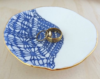 Navy and gold ceramic ring dish with lace imprint. Porcelain ring holder. Wedding ring pillow, jewellery holder. Engagement or wedding gift