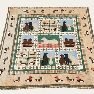 Trapunta fatta a mano con cane e anatra – Patchwork vintage con cane da caccia, misura matrimoniale + 2 federe. Decorazione per baita con anatra selvatica – Labrador Retriever