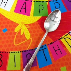 Feliz cumpleaños-reutilizar mano vintage estampado cuchara