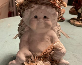 Dreamsicles Golden Wildflower Angel Figurine Resin by Kristin 1998
