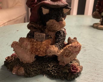 Boyds Bears and Friends Cat Figurine Resin Black Beige Red Style 2010 1993