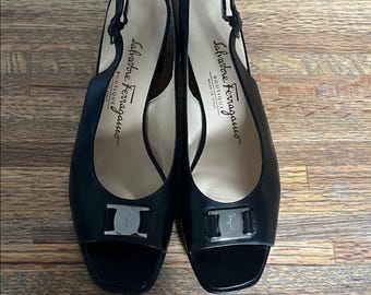 Classic Salvatore Ferragamo Black Peep-Toe Leather Slingback Heels size 7.5 A