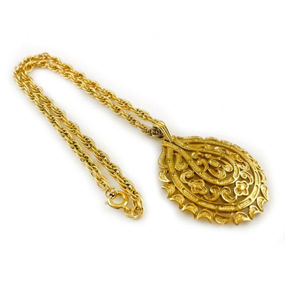 Vintage Crown Trifari Statement Medallion Necklace - image 5