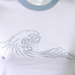 Women&#39;s Japanese Wave T-Shirt - Great Wave - Kanagawa - Mount Fuji - Screen Printed - Custom Design