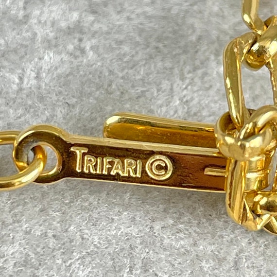 Crown Trifari Bib Dangle Pendant Necklace - 1960s - image 7