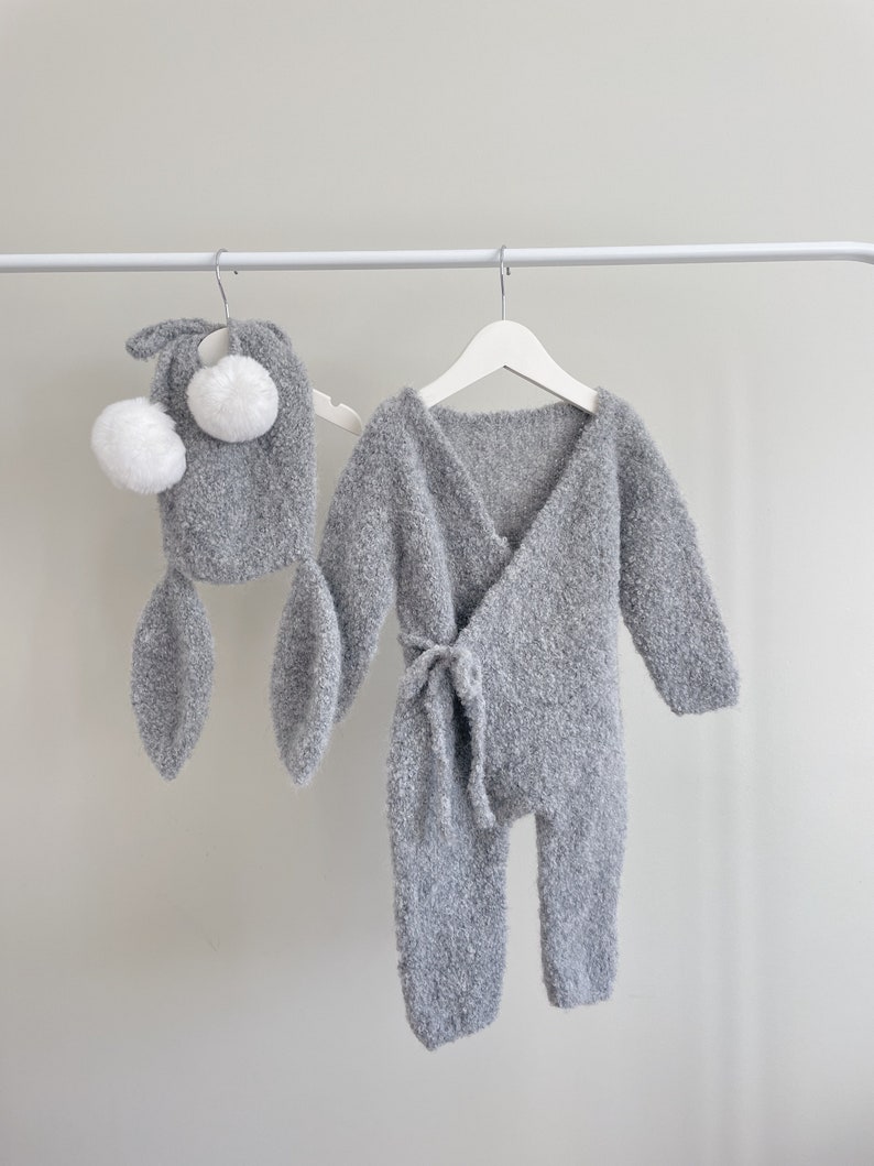 Set of 2 Bunny baby set Baby girl/boy outfit Long legs romper and bonnet Baby girl Baby boy Baby girl/boy outfit image 9