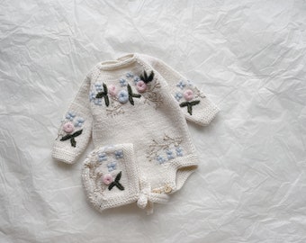 Set of 2  - Long sleeve romper and bonnet - Baby girl prop - Photo props - Baby photo prop - Baby girl - Baby girl - Baby girl outfit
